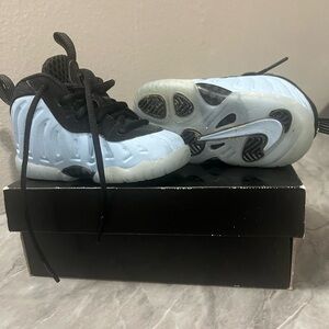 Nike Little Posite One Toddler Sneakers – Size 5C (Psychic Blue/Black)